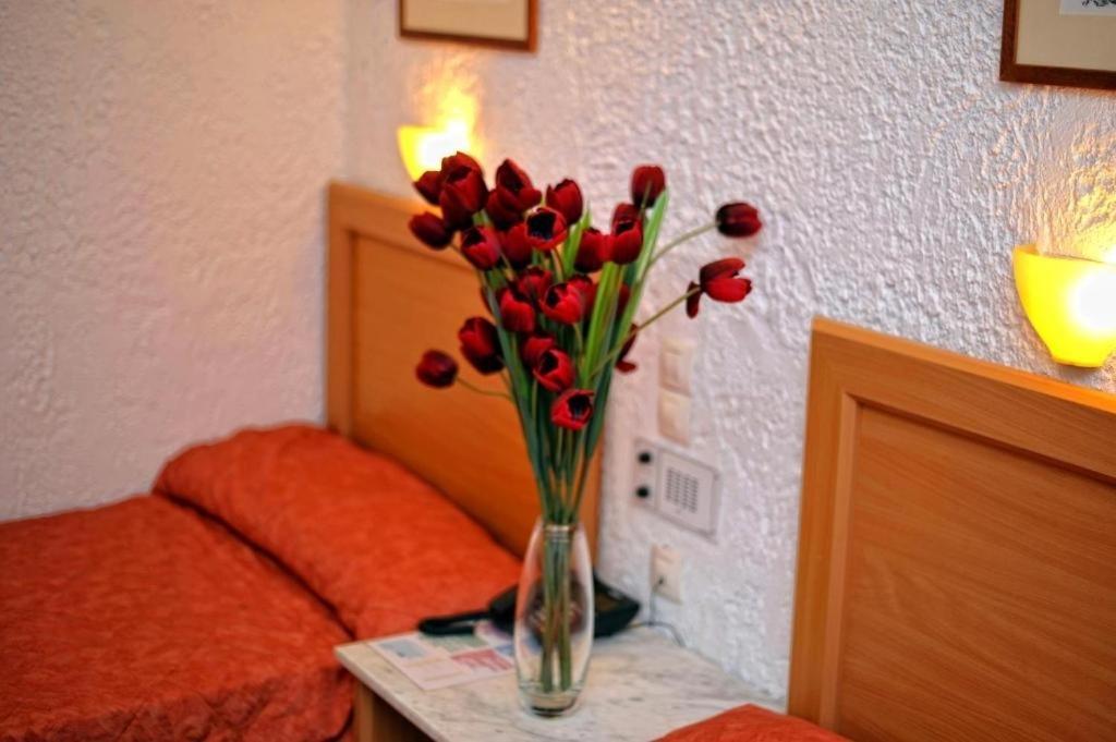 Karteros Hotel Eksteriør billede