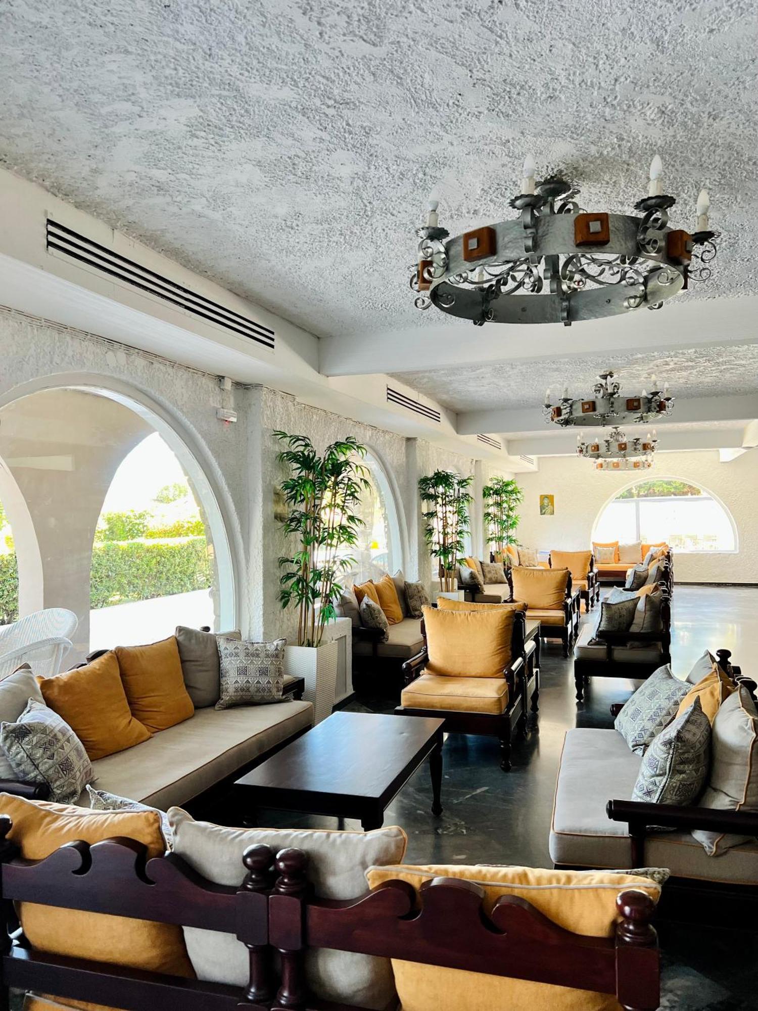 Karteros Hotel Eksteriør billede