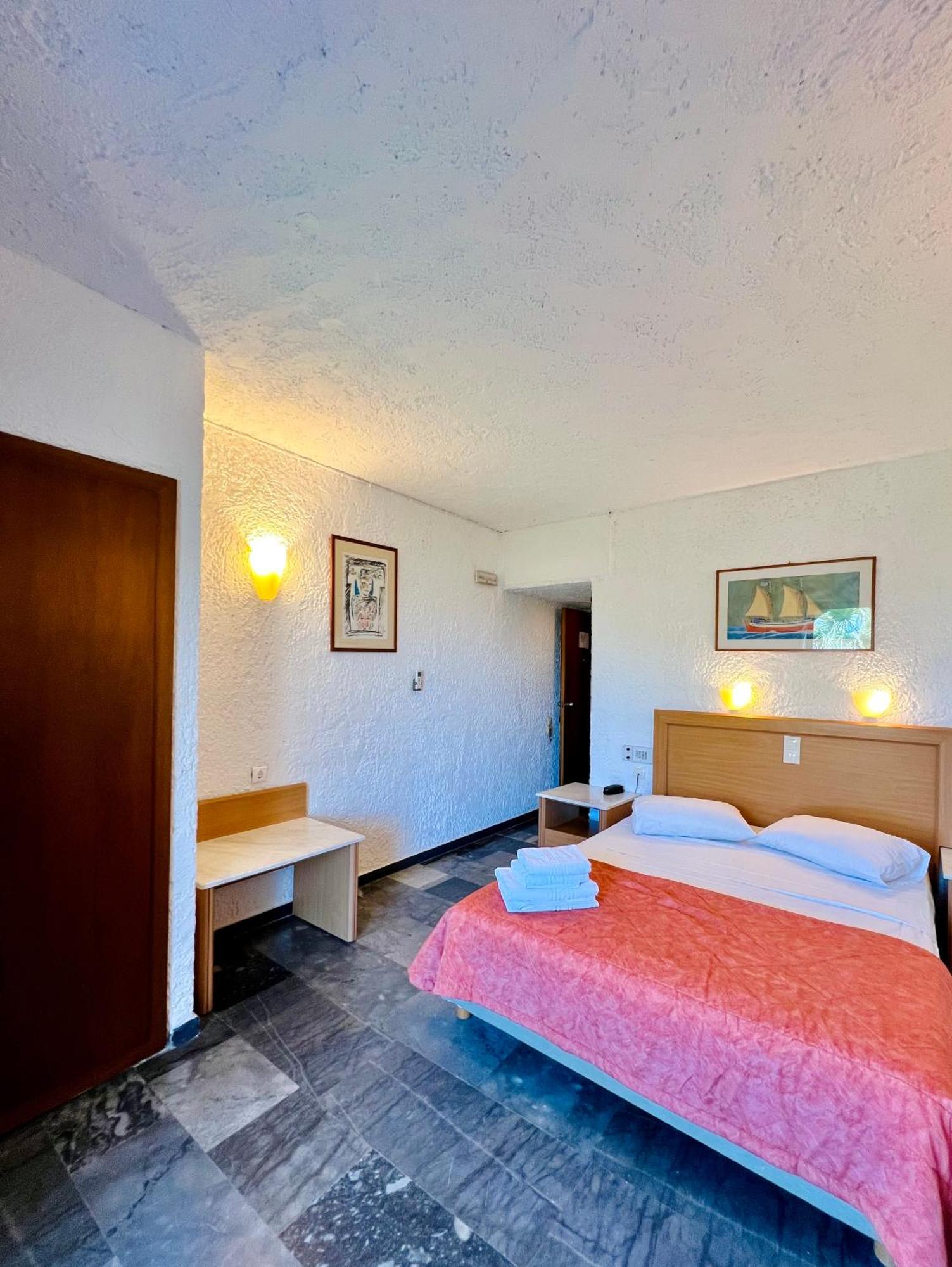 Karteros Hotel Eksteriør billede